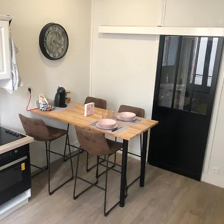 Les Jardins Des Chambrettes Apartment